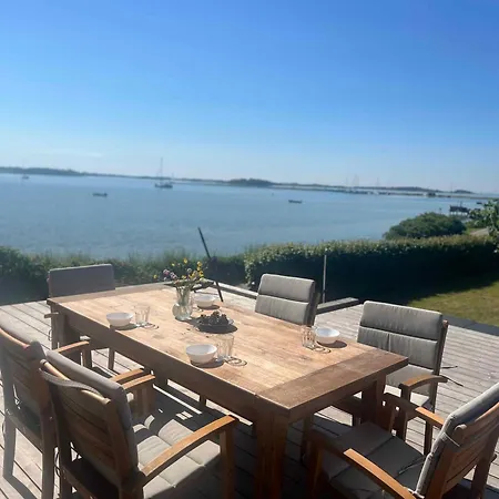 Lovely House With Panoramic View * Martofte