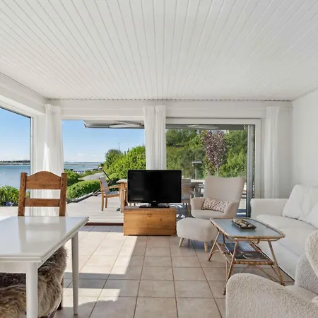 Lovely House With Panoramic View بيت للعطل *